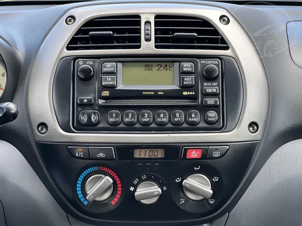 2003 Toyota RAV4 - 17