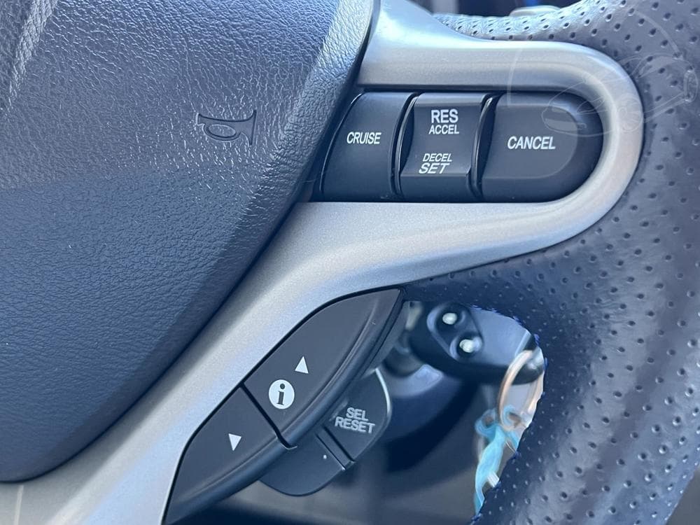 2011 Honda INSIGHT - 18