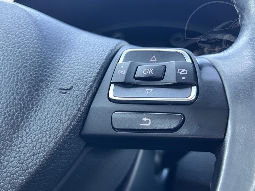 2014 Volkswagen Passat - 18