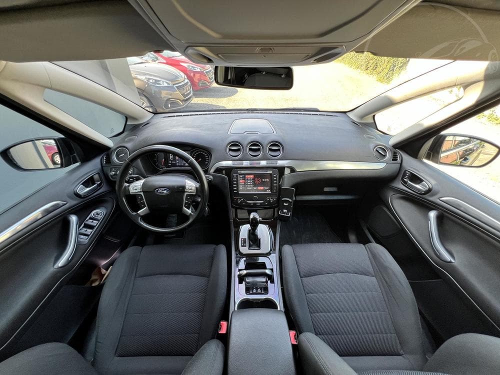 2012 Ford S-Max - 18