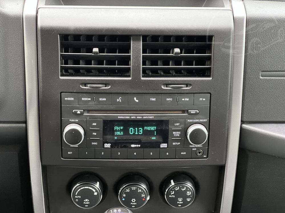 2010 Jeep CHEROKEE - 18