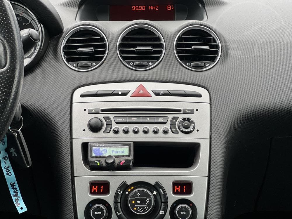 2014 Peugeot 308 - 18