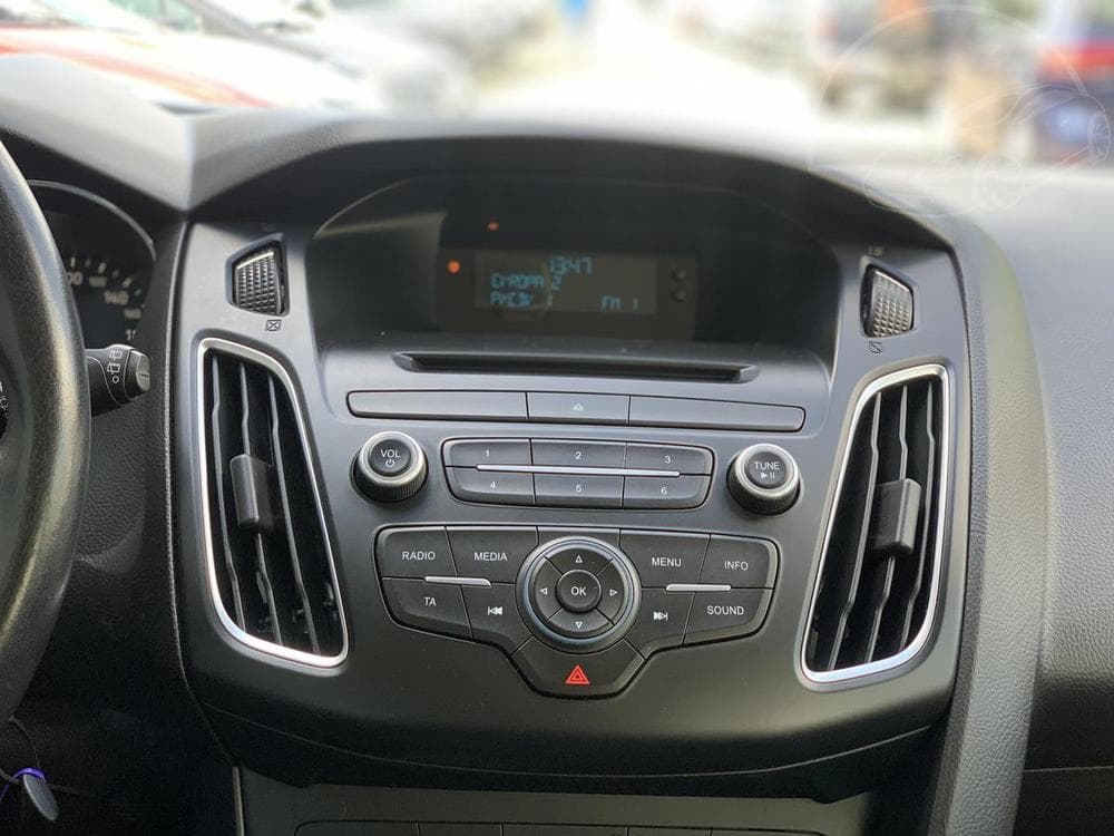 2015 Ford FOCUS - 18
