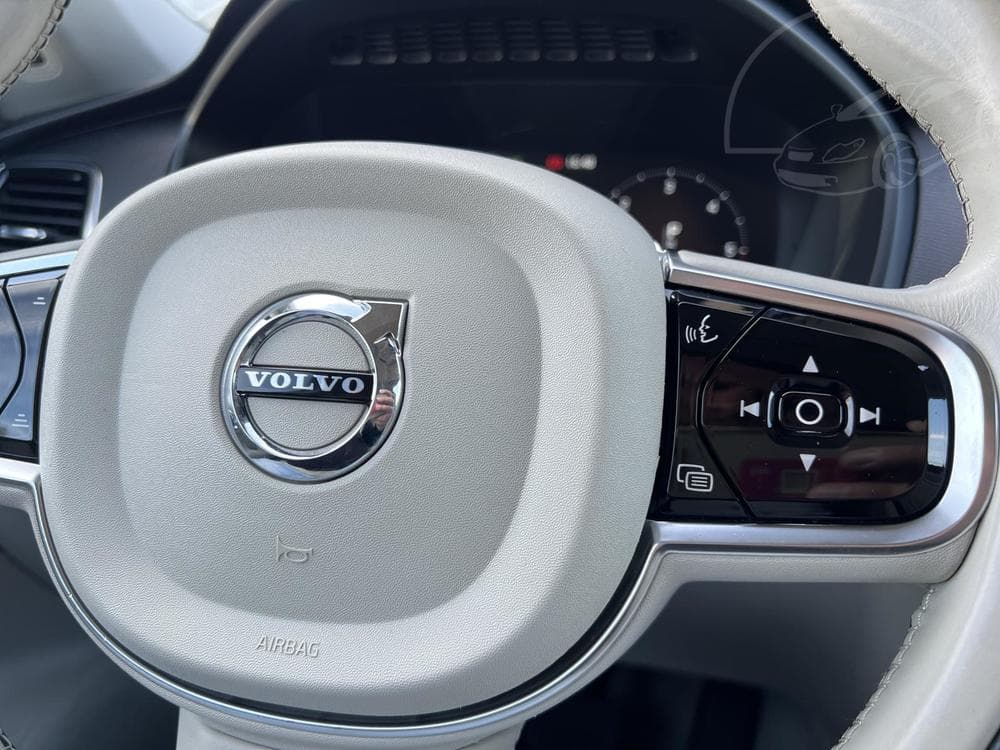 2016 Volvo XC90 - 35