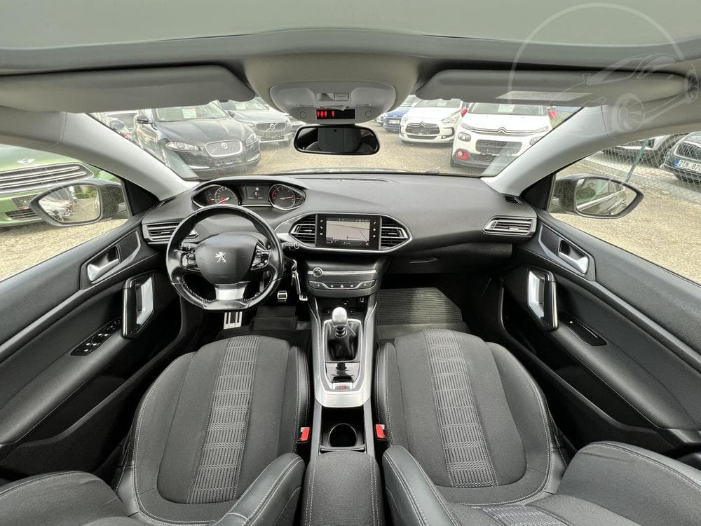 2018 Peugeot 308 - 52