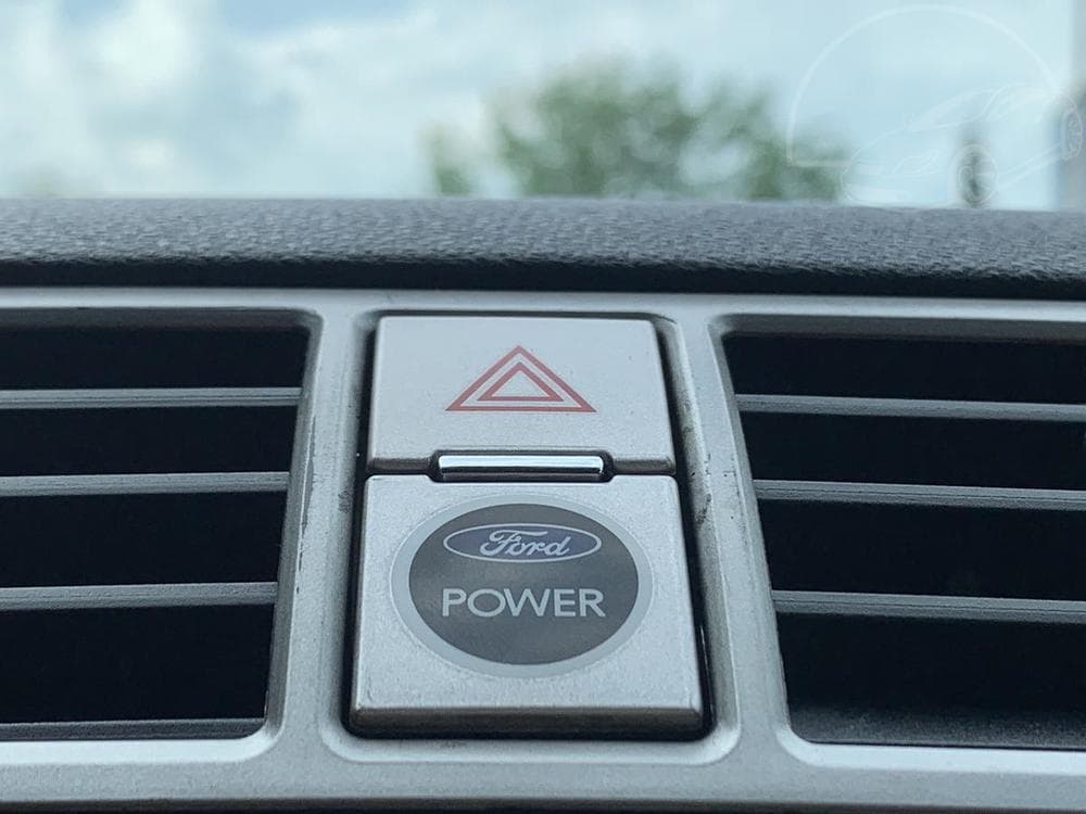 2010 Ford KUGA - 19