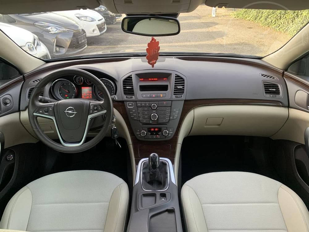 2011 Opel INSIGNIA - 19