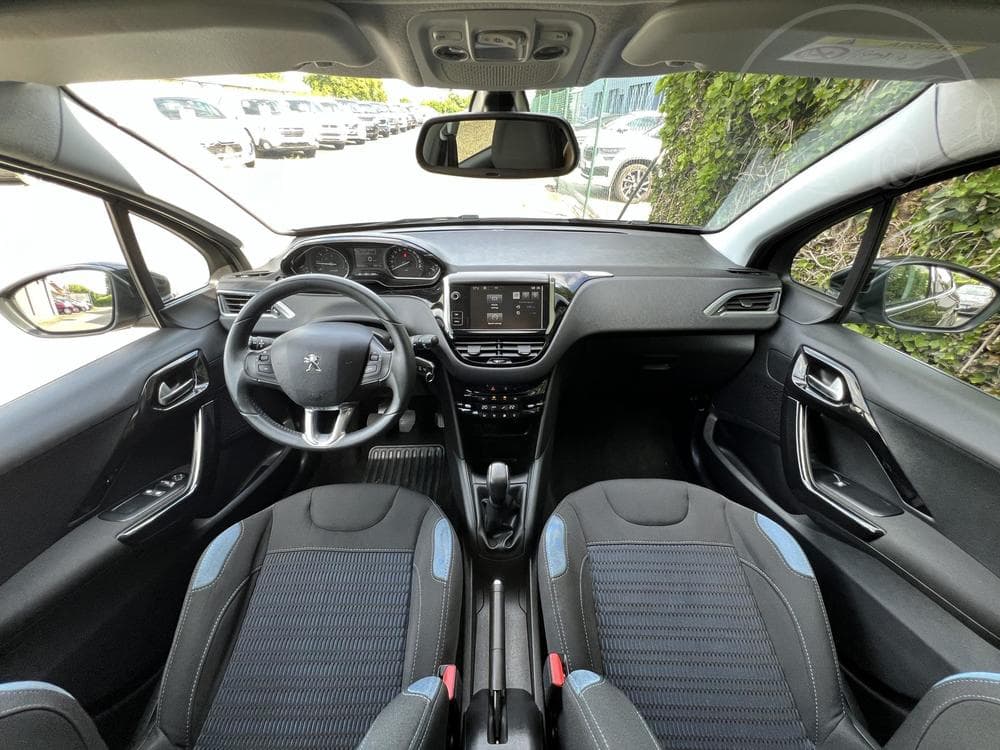2015 Peugeot 208 - 19