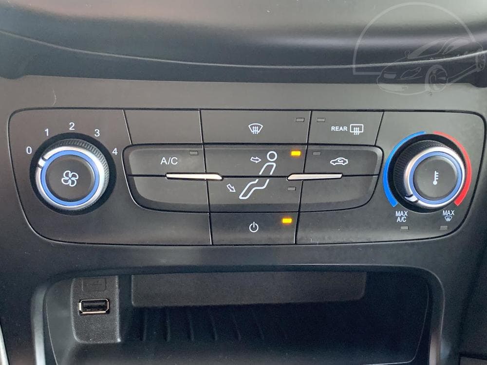 2015 Ford FOCUS - 19
