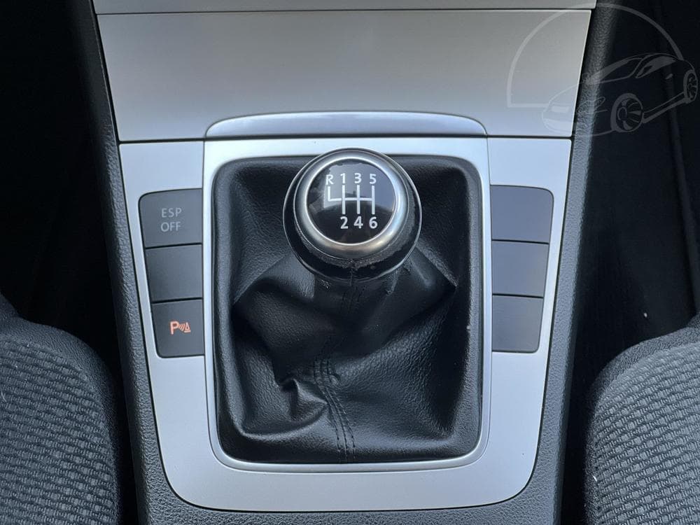 2010 Volkswagen PASSAT - 20
