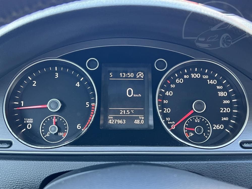 2014 Volkswagen Passat - 20