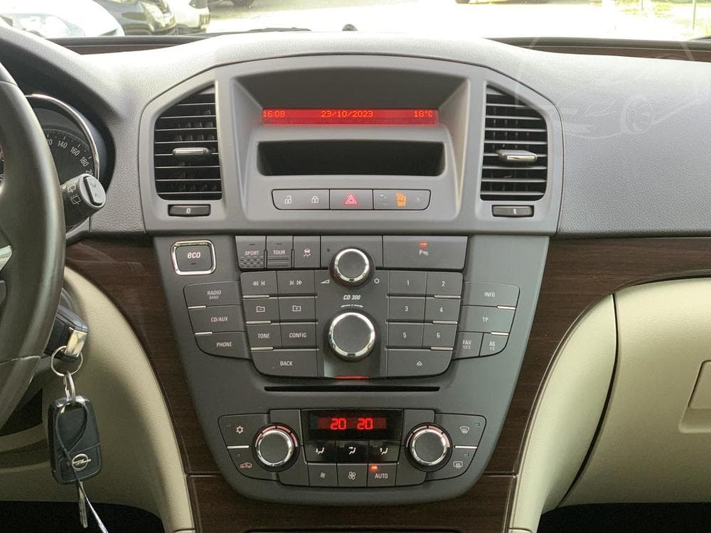 2011 Opel INSIGNIA - 20