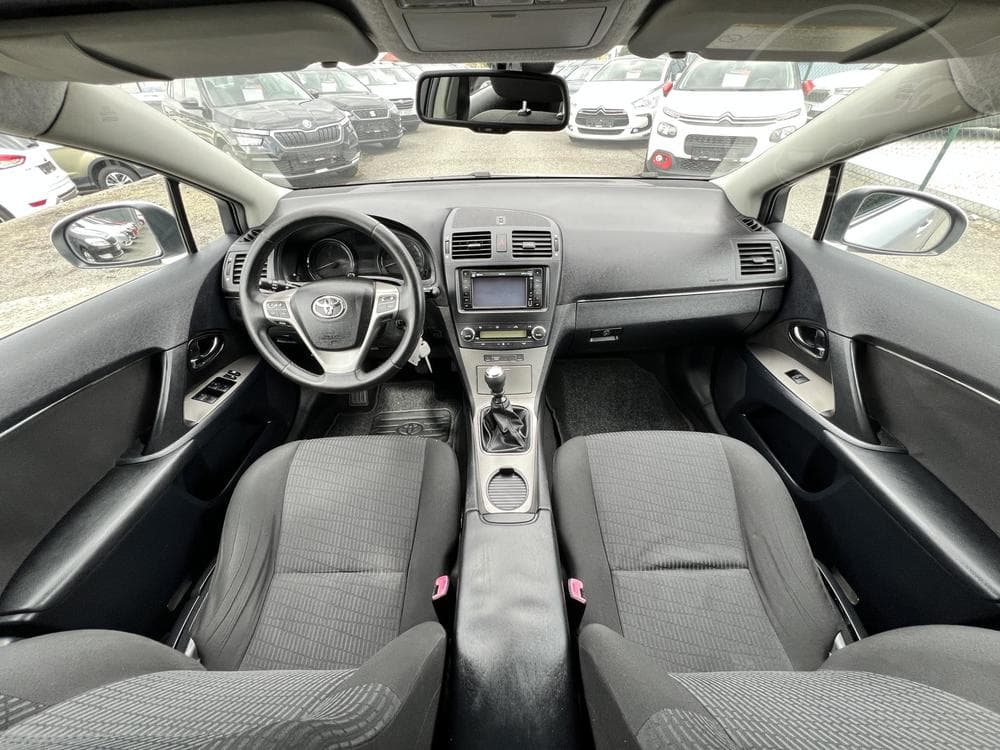 2011 Toyota AVENSIS - 20