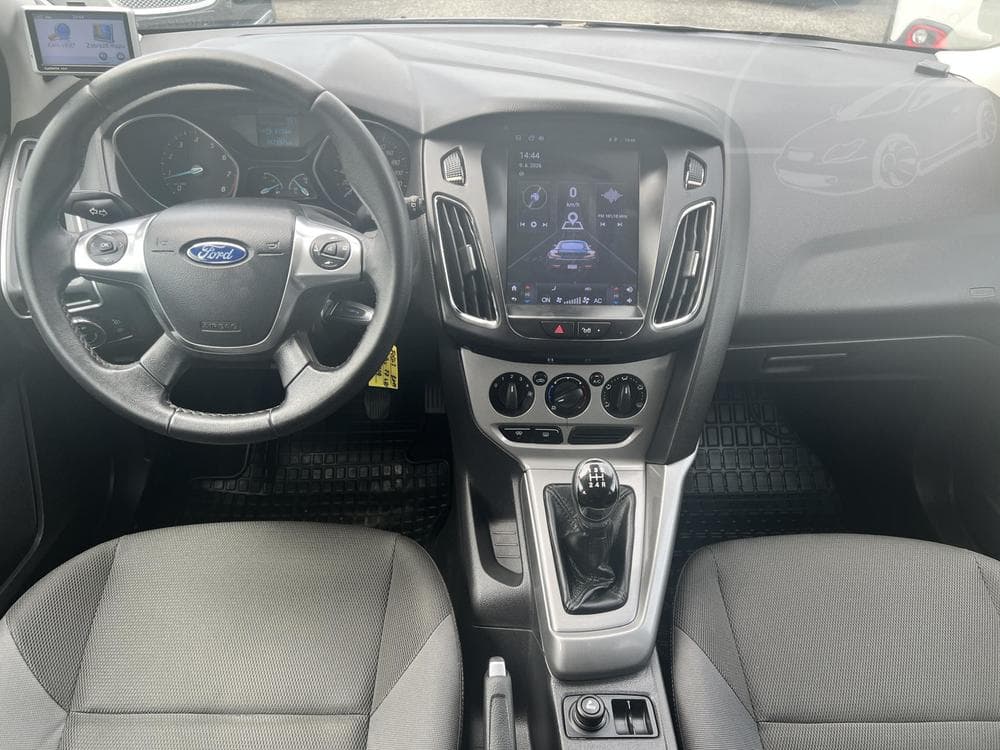 2011 Ford FOCUS - 20