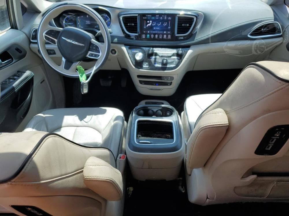 2020 Chrysler Pacifica - 8