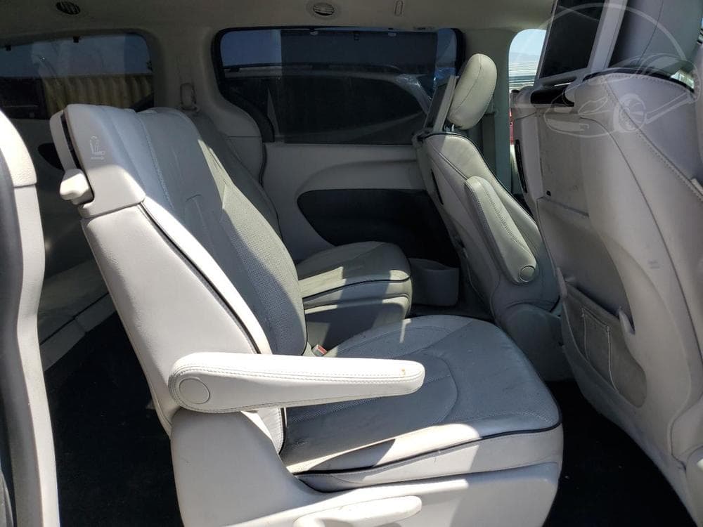 2020 Chrysler Pacifica - 11