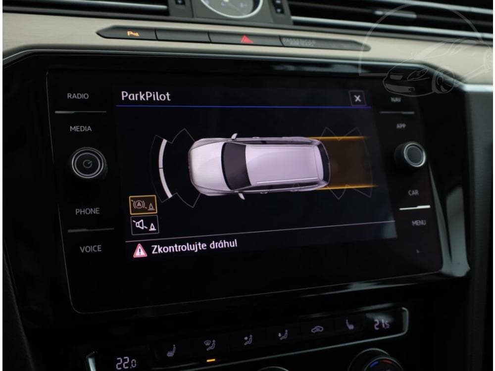 2018 Volkswagen PASSAT - 37