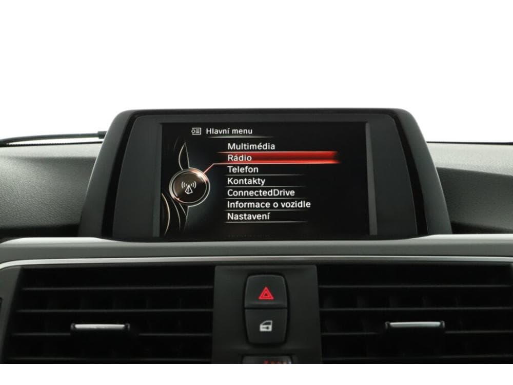 2017 BMW 3-Series - 9