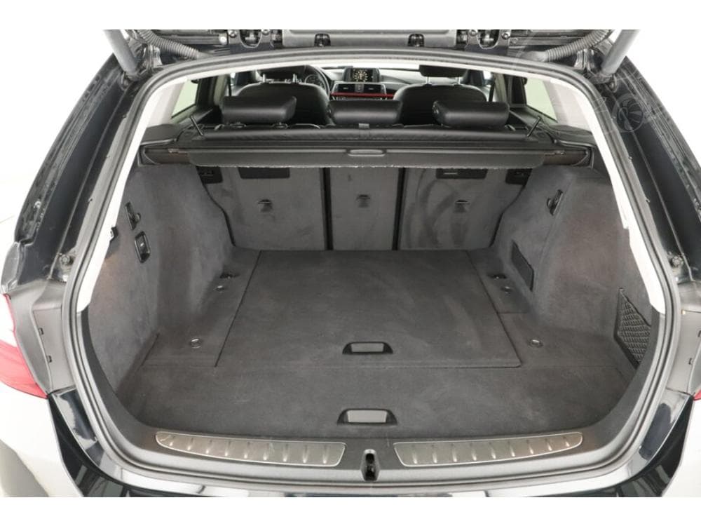 2017 BMW 3-Series - 10