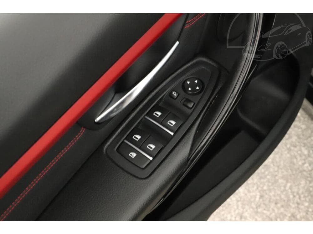 2017 BMW 3-Series - 15