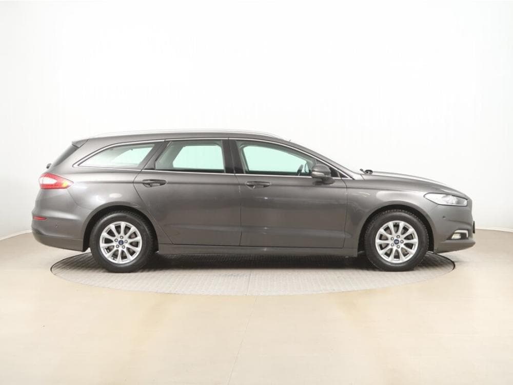 2017 Ford Mondeo - 11