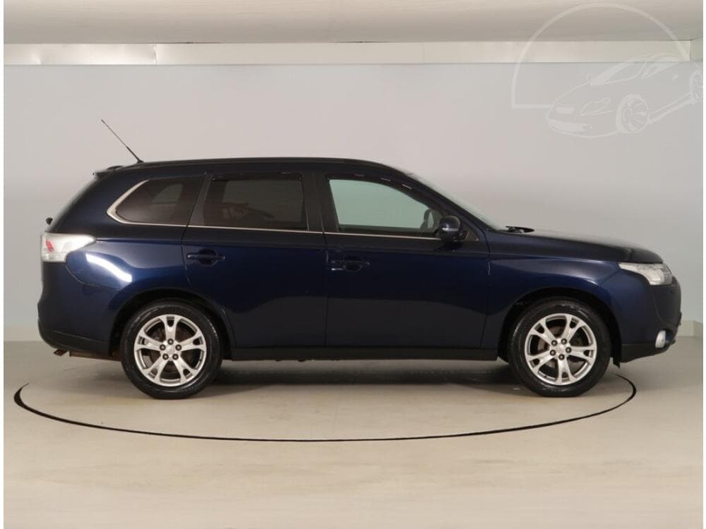 2015 Mitsubishi Outlander - 6