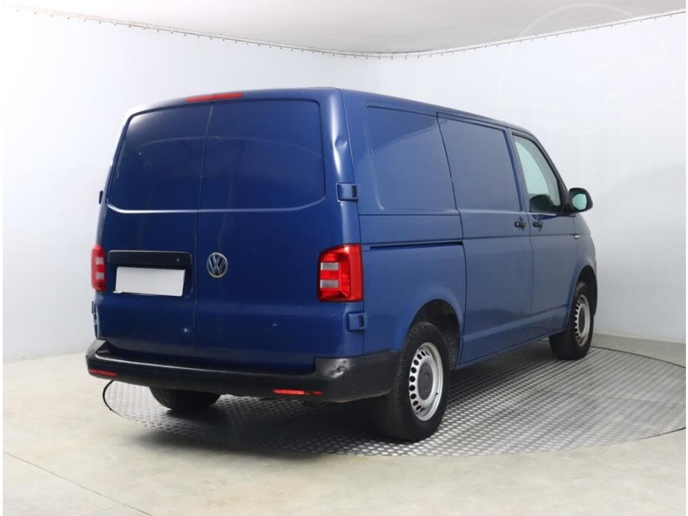 2016 Volkswagen Transporter - 5