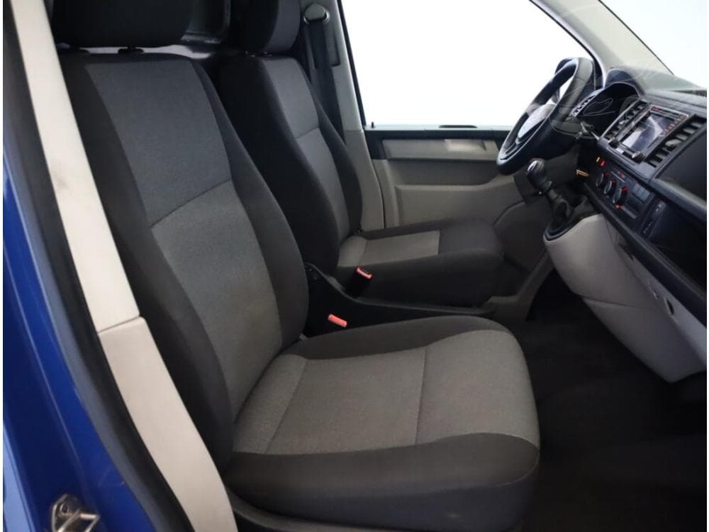 2016 Volkswagen Transporter - 7