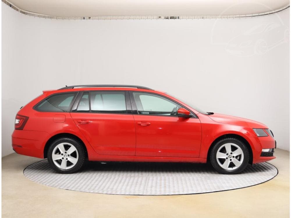 2019 Škoda OCTAVIA - 11