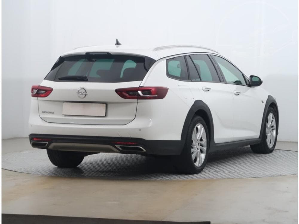 2019 Opel INSIGNIA - 9