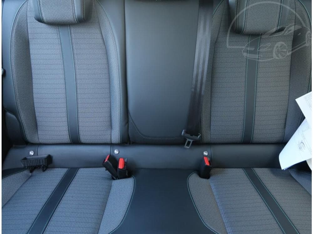 2021 Peugeot 2008 - 10