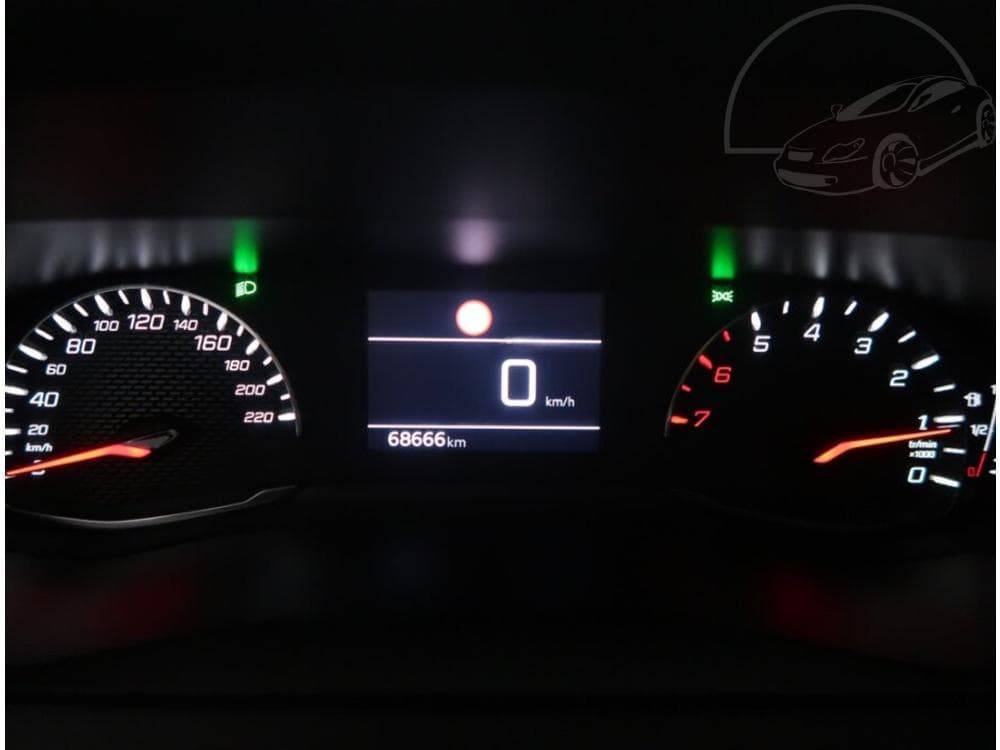 2021 Peugeot 2008 - 11