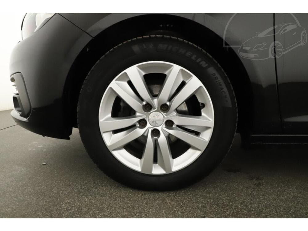 2021 Peugeot 308 - 11