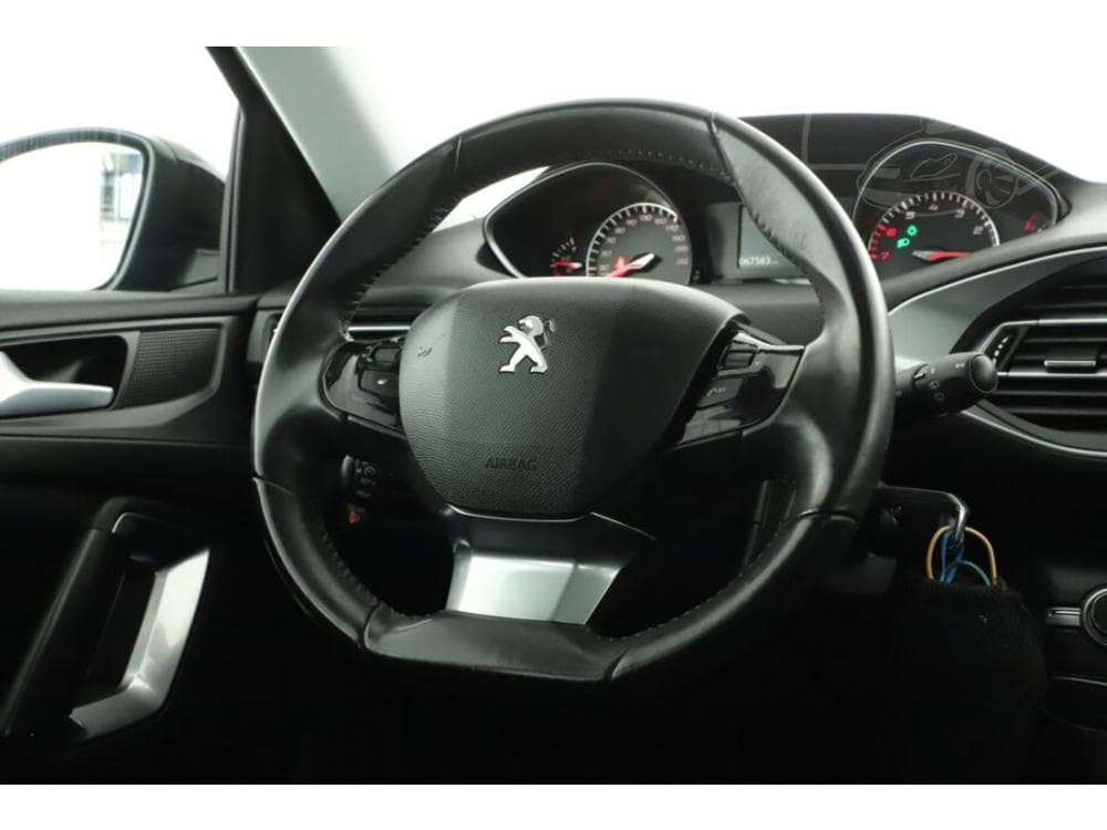 2021 Peugeot 308 - 12