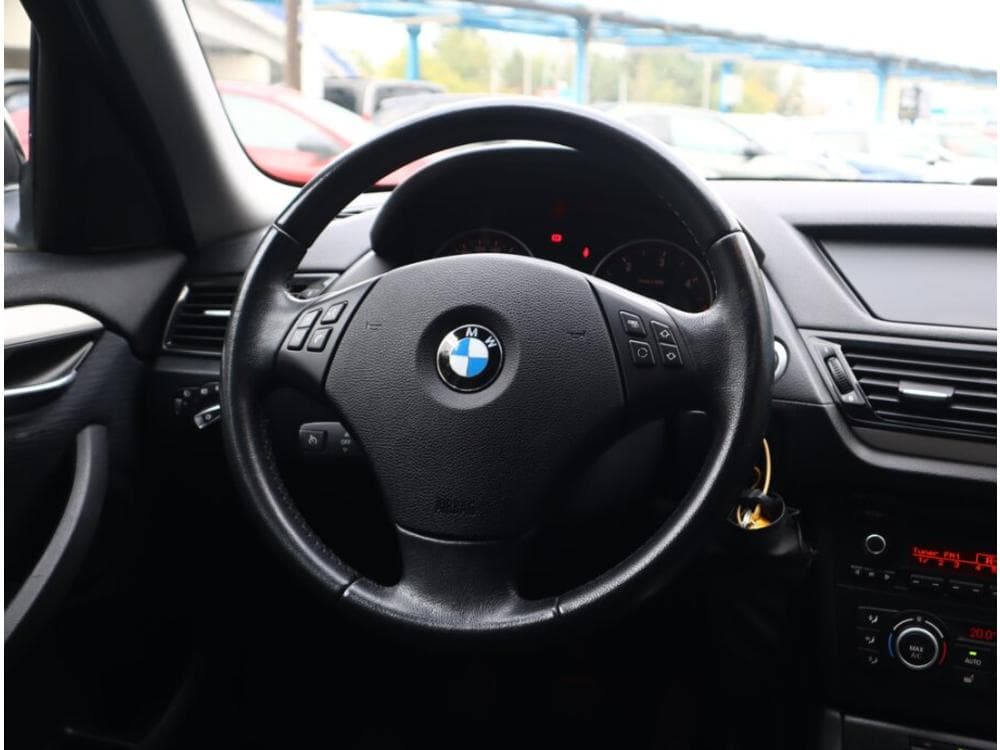 2015 BMW X1 - 13
