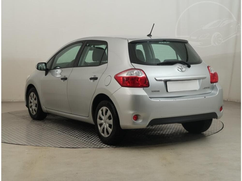 2012 Toyota AURIS - 4