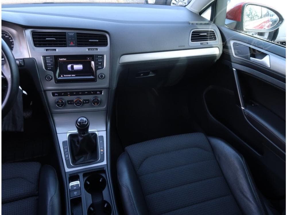 2014 Volkswagen GOLF - 8