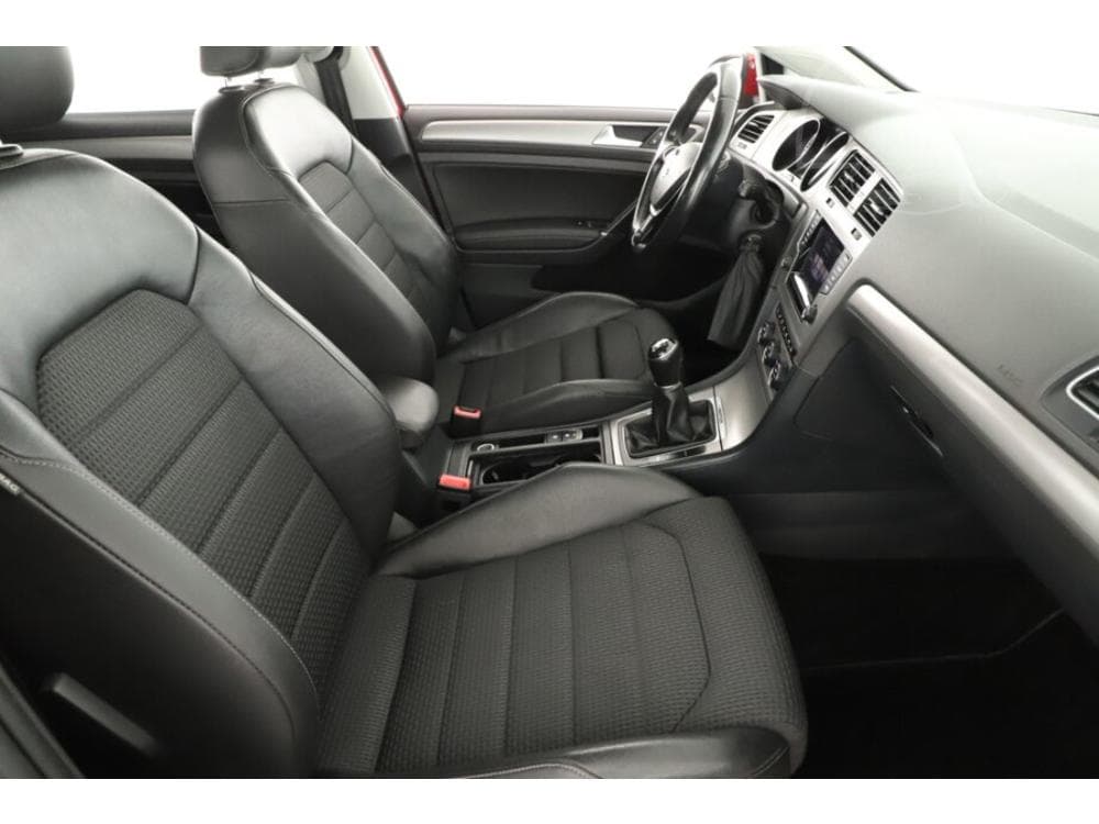 2014 Volkswagen GOLF - 9