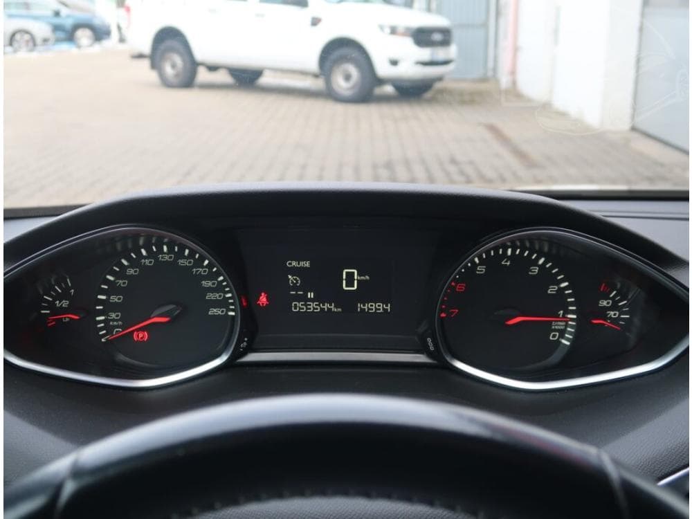 2018 Peugeot 308 - 11