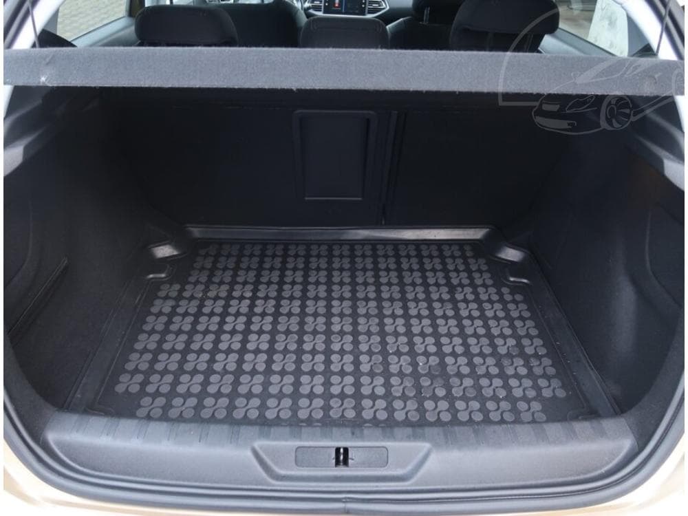 2018 Peugeot 308 - 13