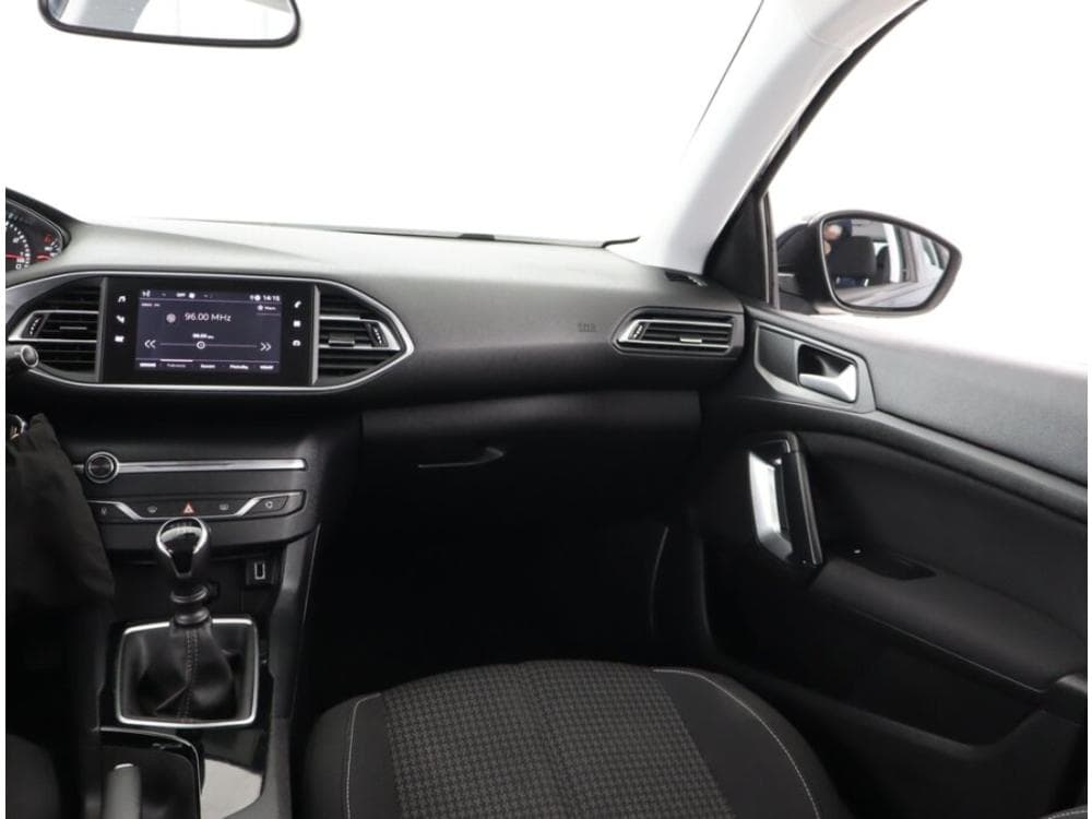 2019 Peugeot 308 - 8