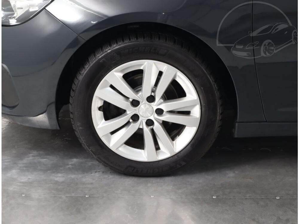 2019 Peugeot 308 - 13