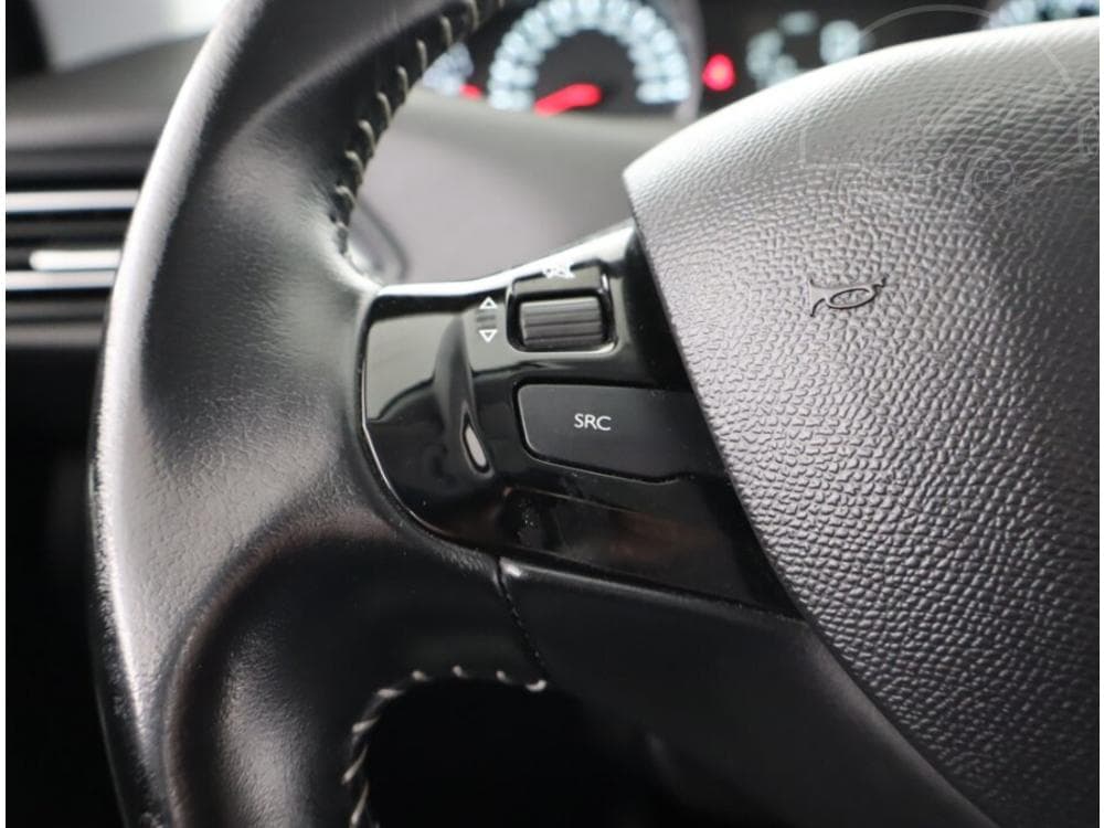 2019 Peugeot 308 - 15