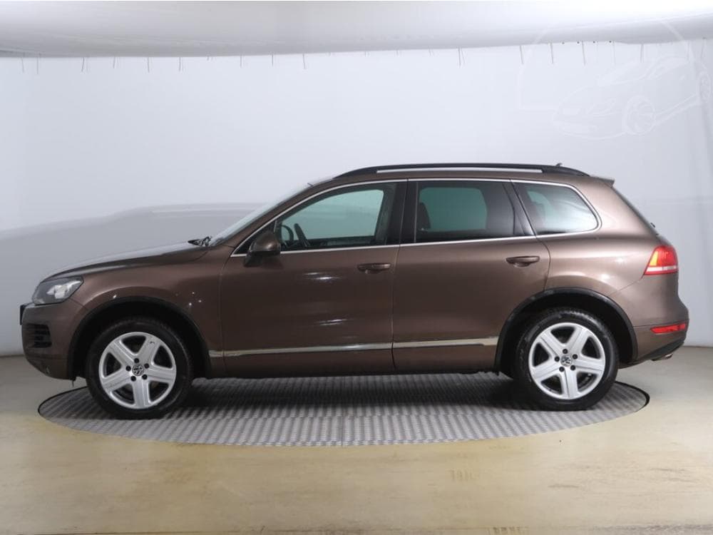 2012 Volkswagen Touareg - 3