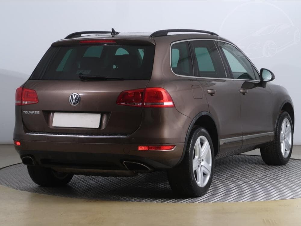 2012 Volkswagen Touareg - 5