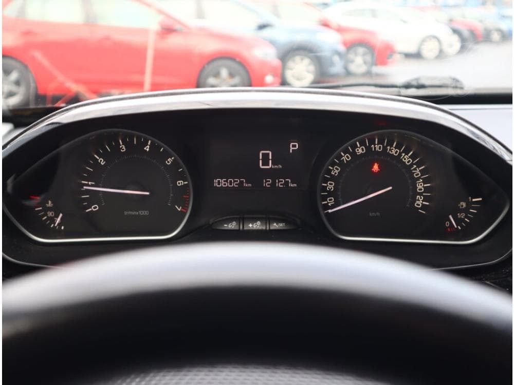 2017 Peugeot 208 - 9