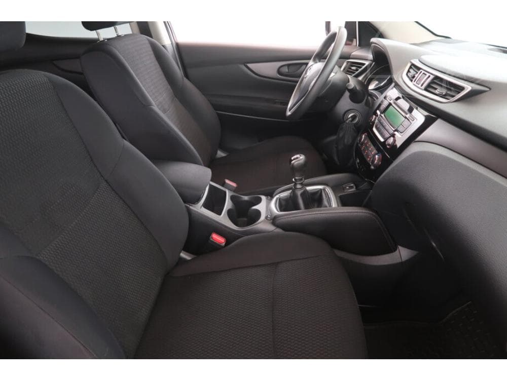 2016 Nissan QASHQAI - 9