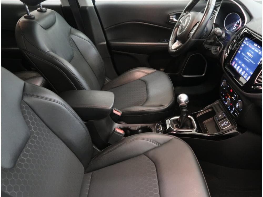 2021 Jeep Compass - 9