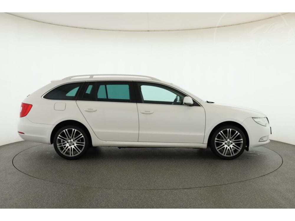 2012 Škoda SUPERB - 6