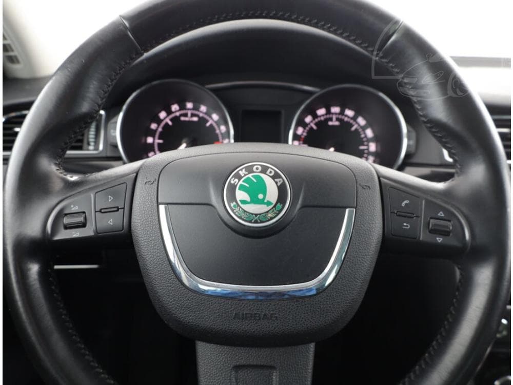 2012 Škoda SUPERB - 8